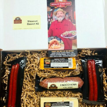 Missouri Finnochiona Salame with 2 types of cheese gift box